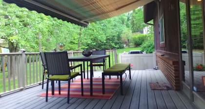 6 BR, päivitetty, elokuvateatteri Creve Coeurissa (pitkäaikainen OK)