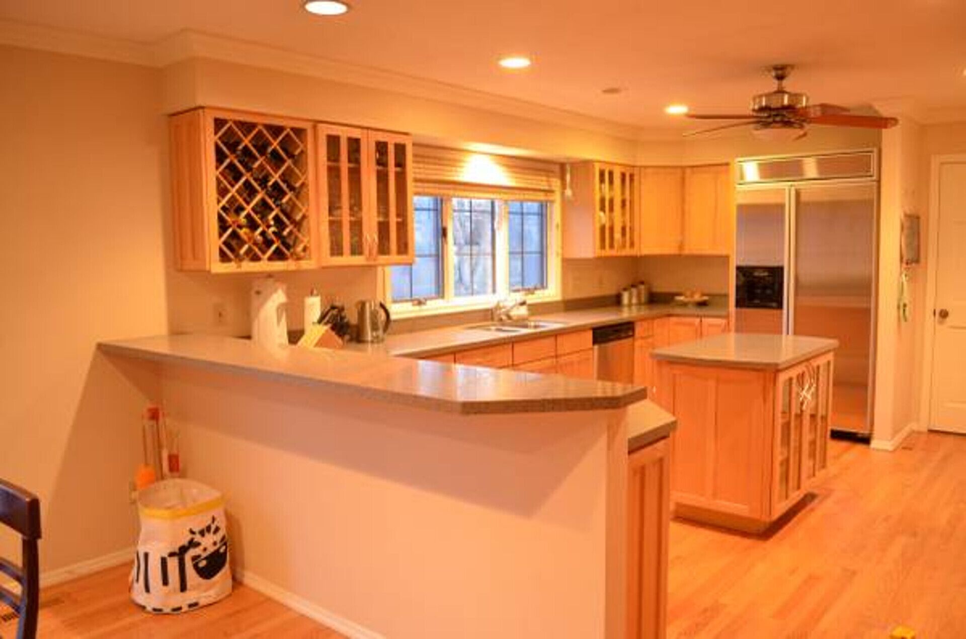 Office and 5 BR, Updated Bathrooms, Movie Theater in Creve Coeur 