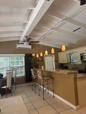 Interior - Luxury 2 Bedroom - 3 min walk to the beach
Stay 1 week save 10% 1 month save 20% (Fort Lauderdale)