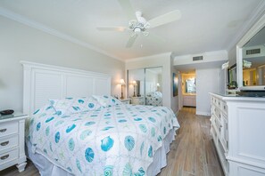 2 soverom, skrivebord, strykejern/-brett og wi-fi