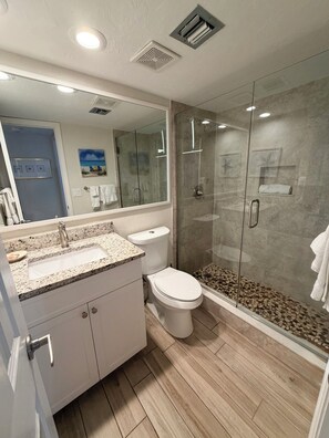 Towels - Recently Updated, Tastefully Decorated Gulf View, Siesta Dunes 2-206 (Siesta Key)