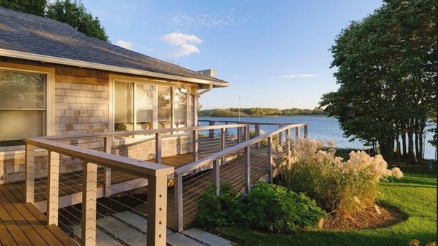 Terrace/patio - Sunset Cottage - Waterfront Beach House on Shelter Bay with Private Dock (Southold)