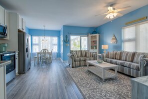 Een smart-tv, een videogameconsole, een dvd-speler en boeken