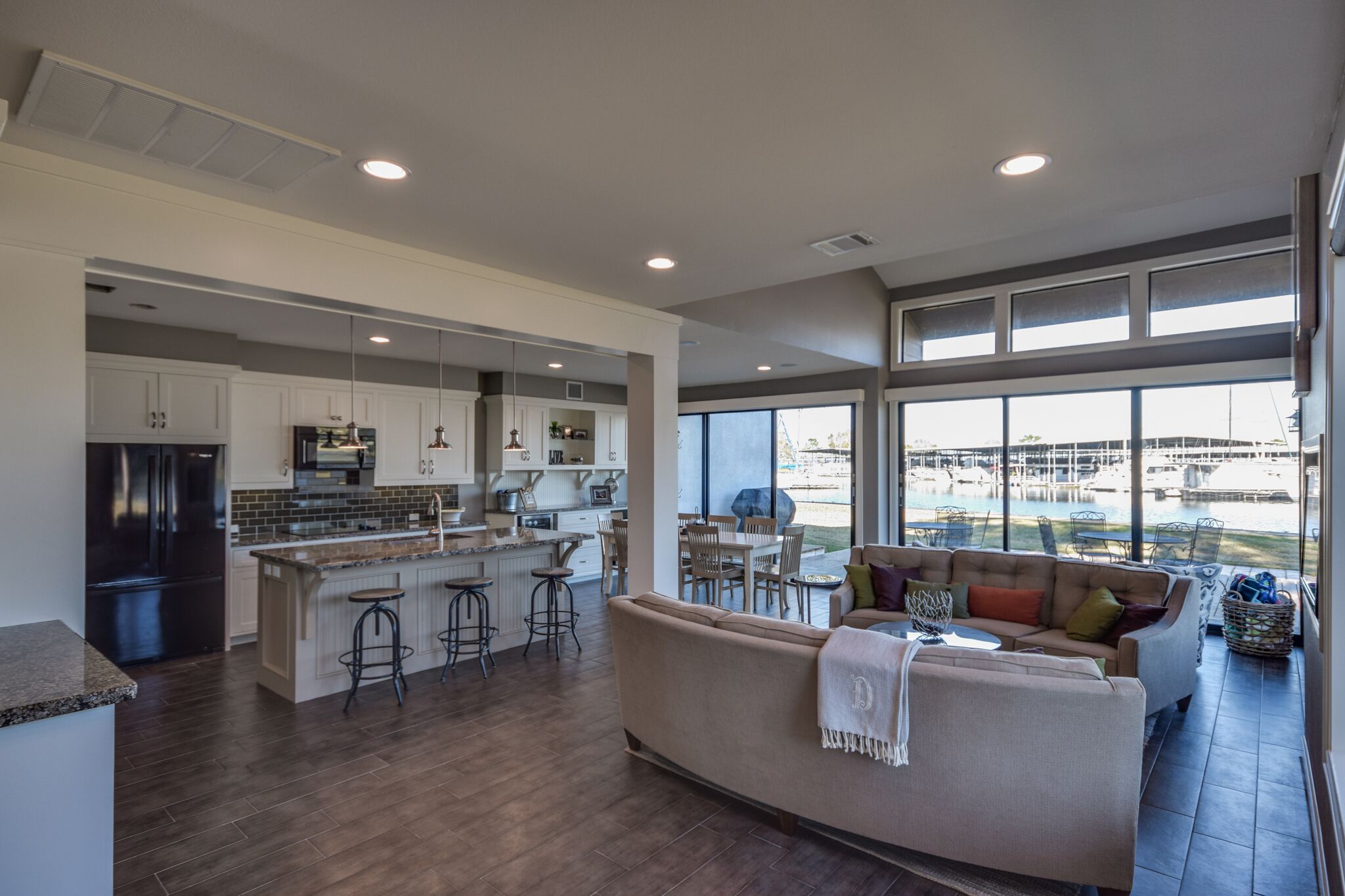 Gorgeous Spacious Waterfront Townhome
