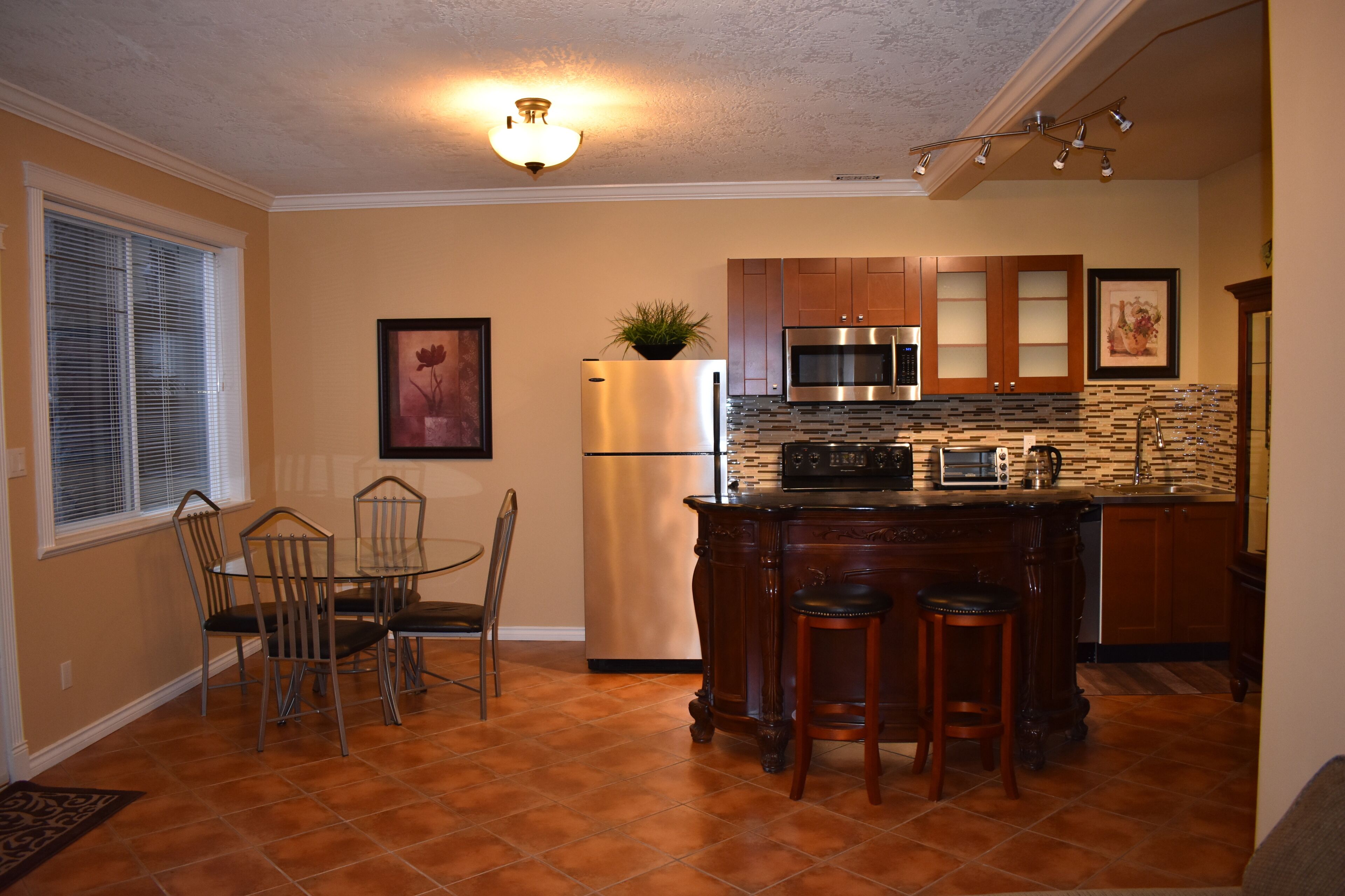 Beautiful Oceanfront Suite in Victoria, BC, Canada