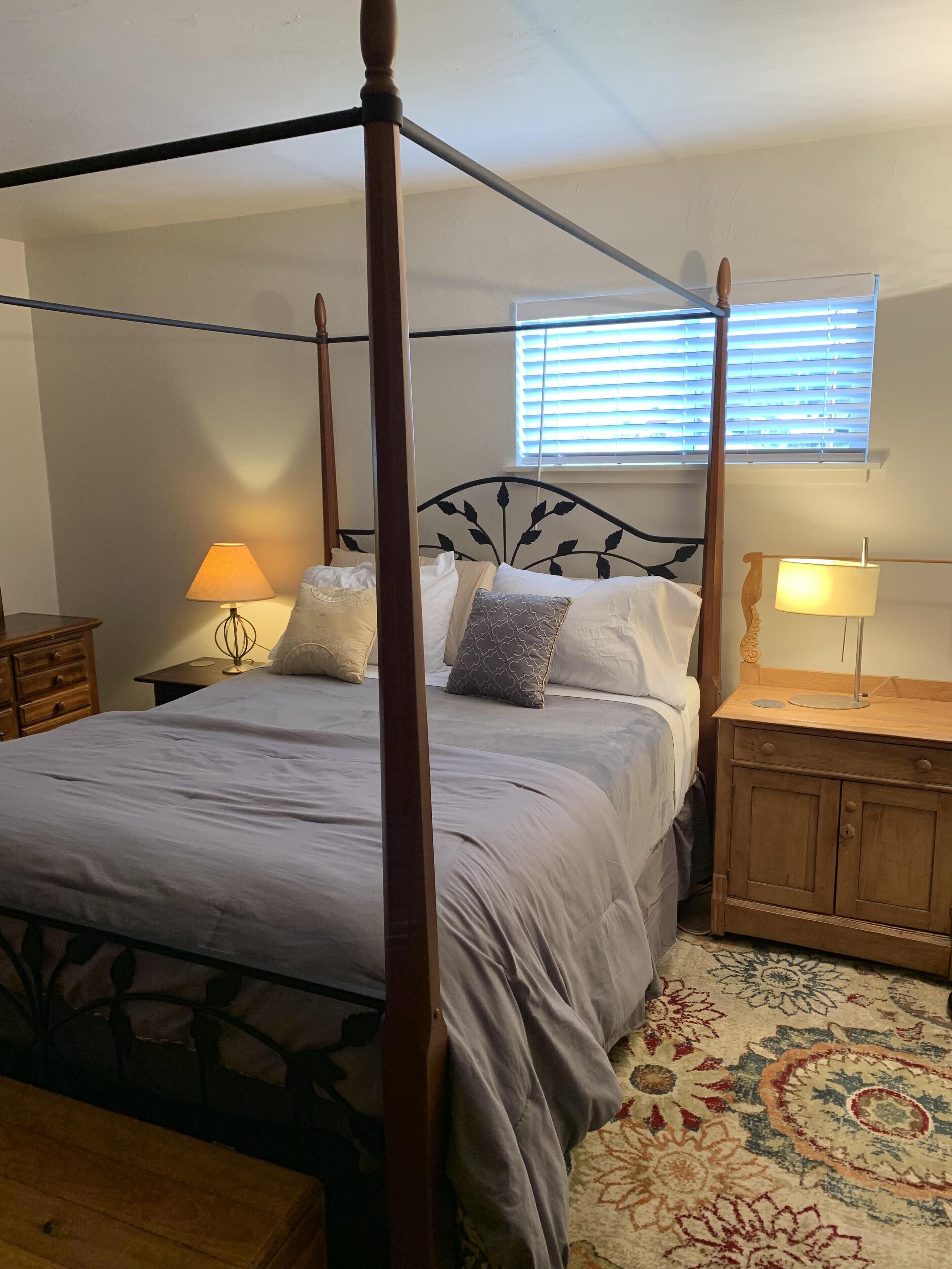 2 bedrooms, desk, iron/ironing board, free WiFi