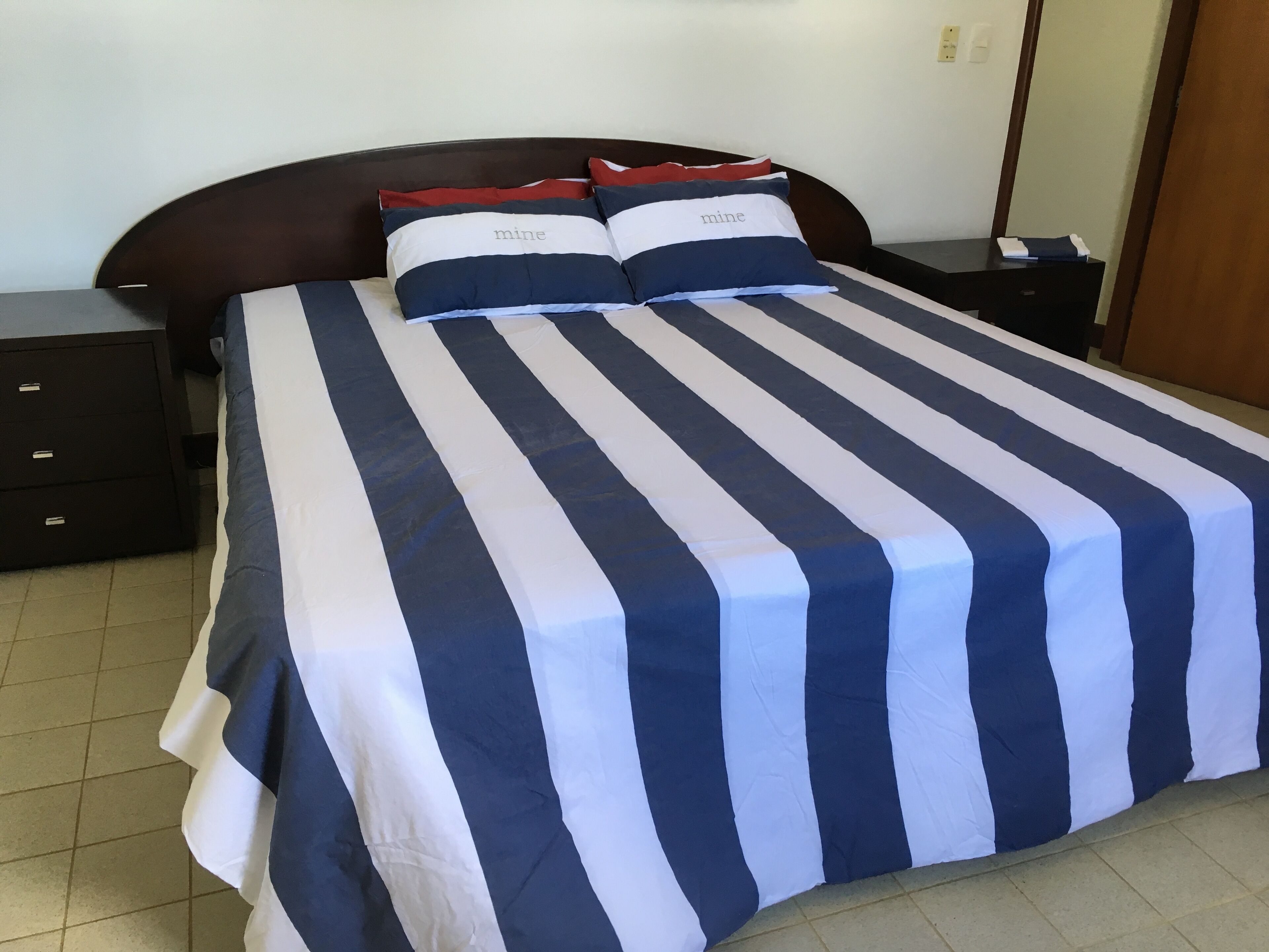 House 7/4 on the edge of Guarajuba Beach - 6 suites