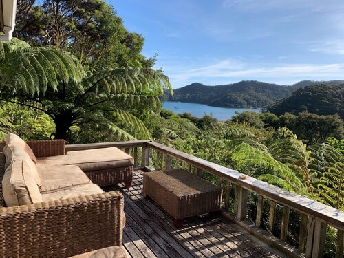 Whaler's Cottage - Great Barrier Island