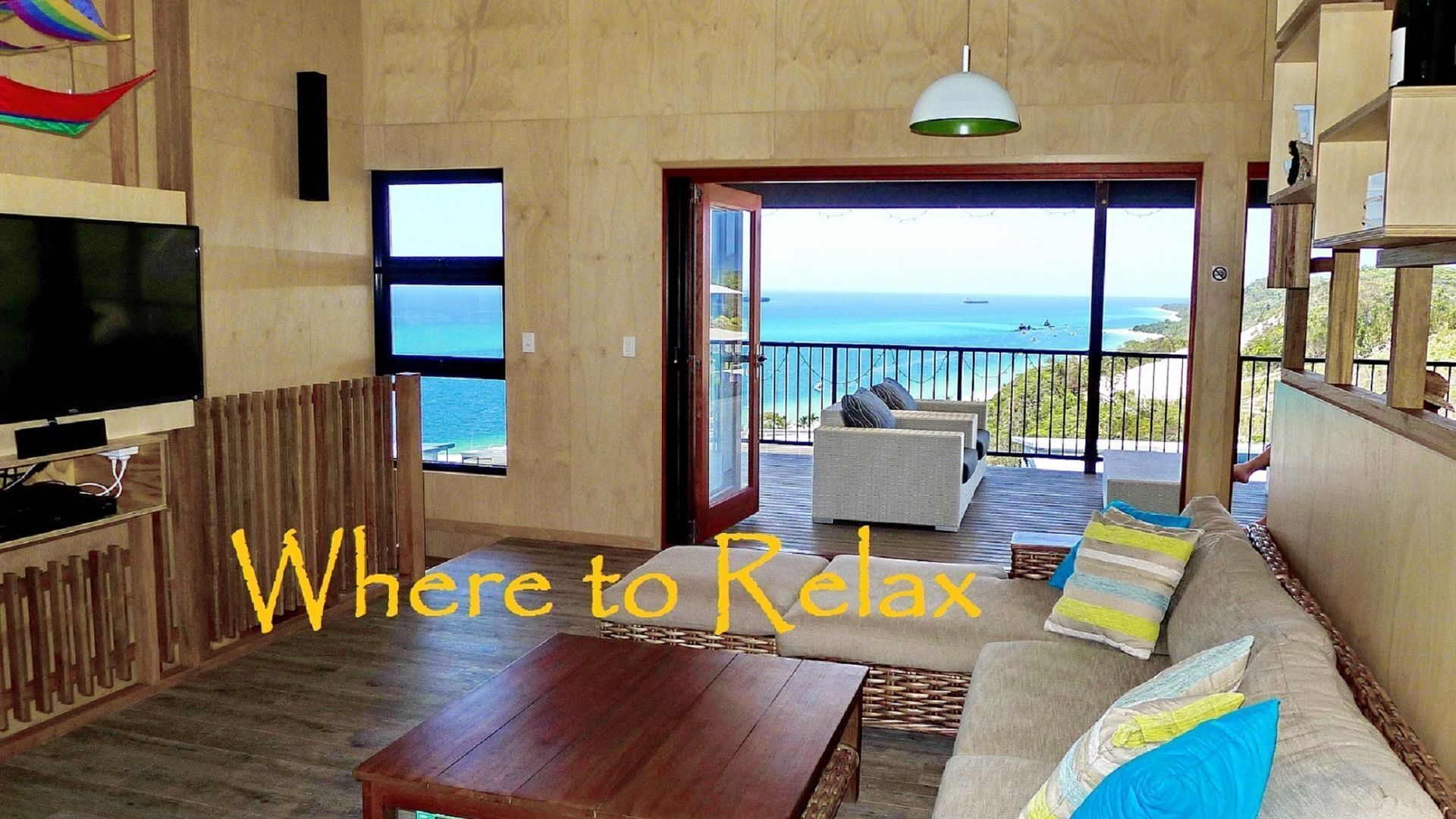 GRAND VIEW Stunning hilltop views. Plunge POOL. 4 bedrooms 6 adults/9 guests max — image 13