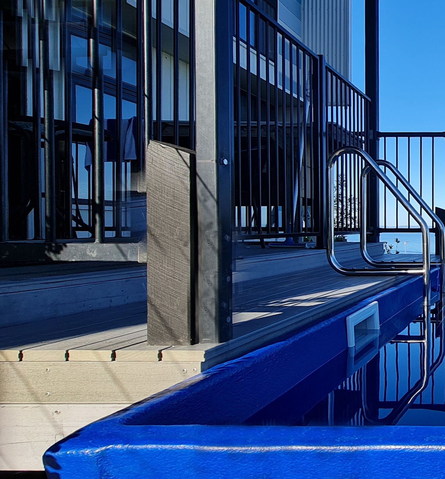 GRAND VIEW Stunning hilltop views. Plunge POOL. 4 bedrooms 6 adults/9 guests max — image 2