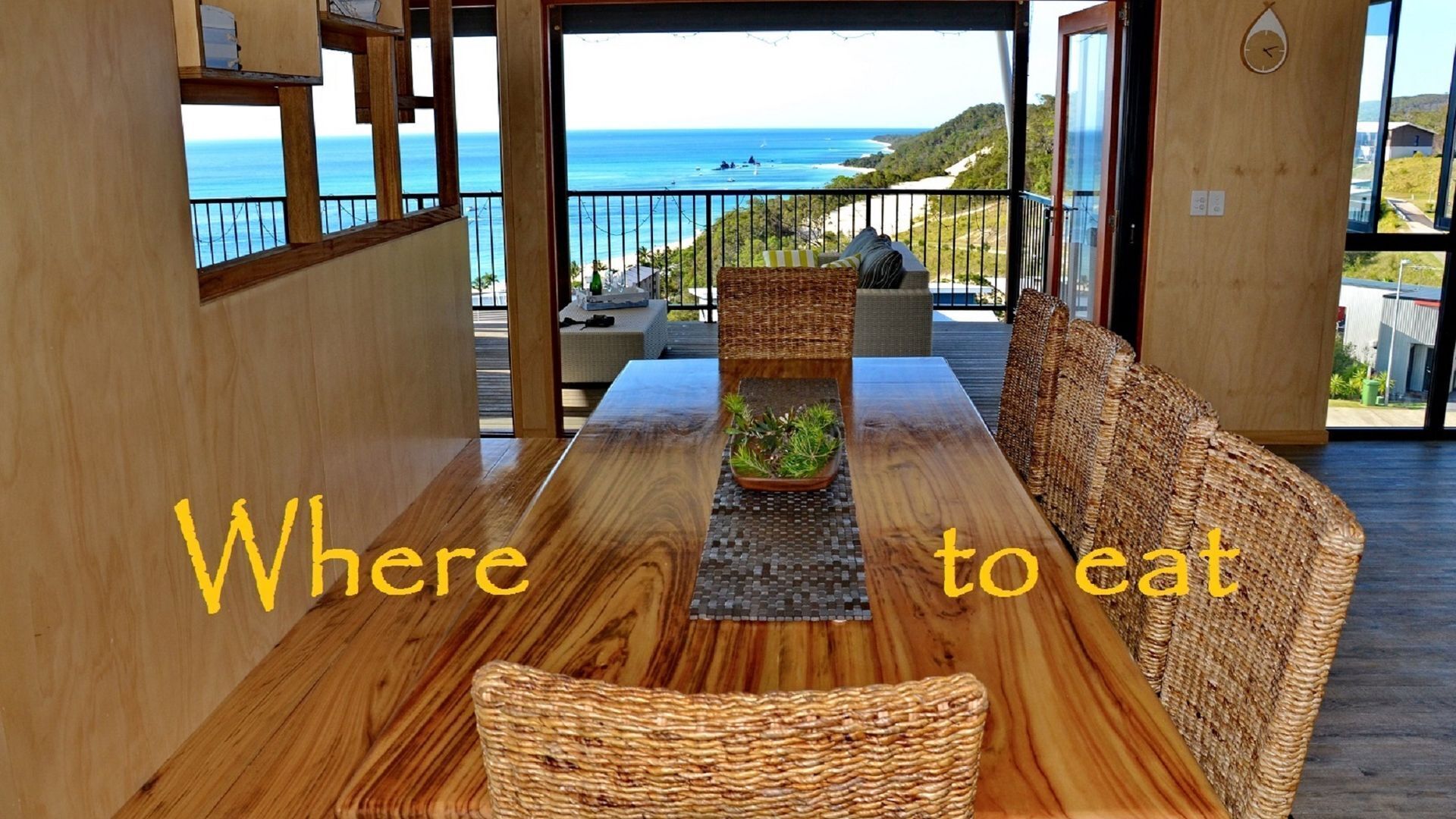 GRAND VIEW Stunning hilltop views. Plunge POOL. 4 bedrooms 6 adults/9 guests max — image 4