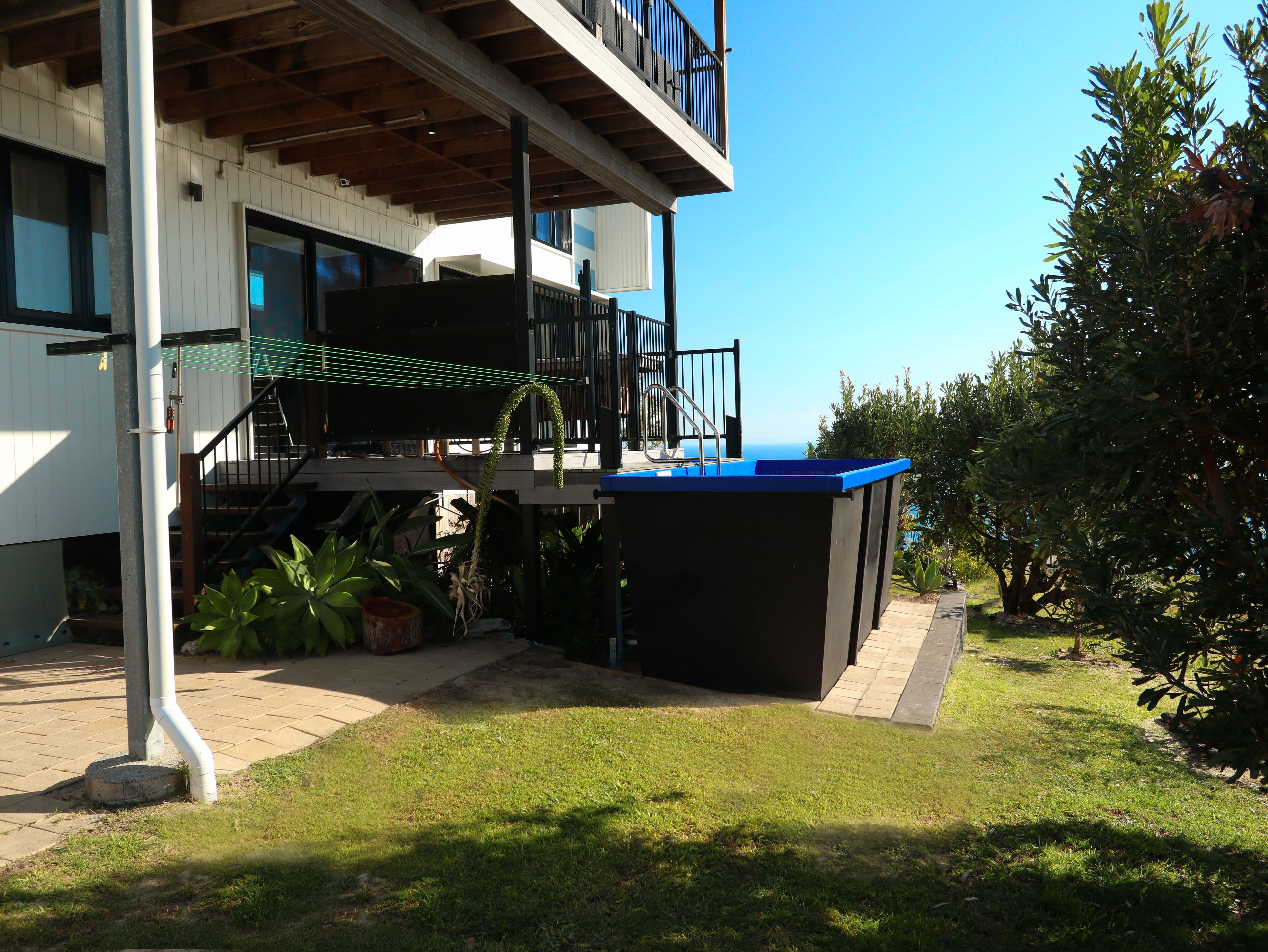 GRAND VIEW Stunning hilltop views. Plunge POOL. 4 bedrooms 6 adults/9 guests max — image 3