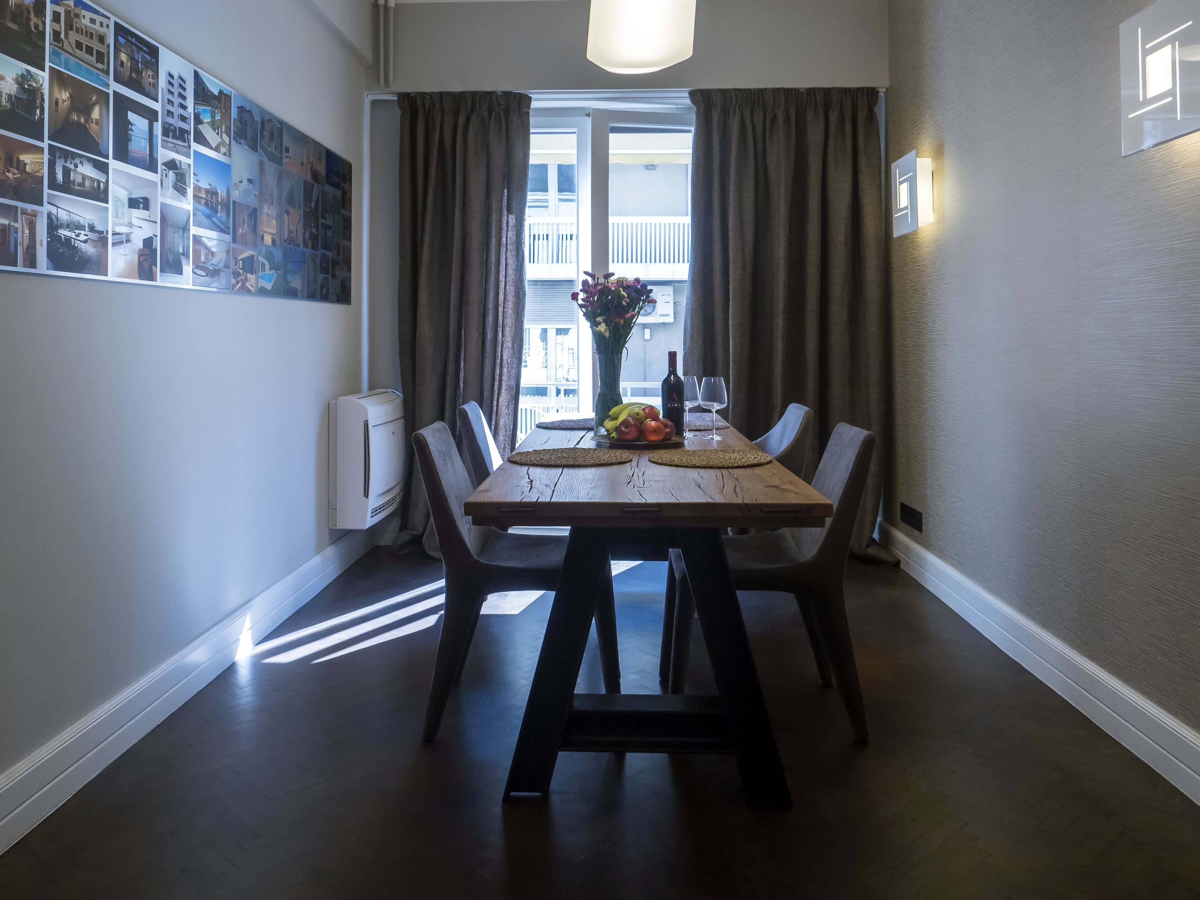 Business & Pleasure in Athens Downtown