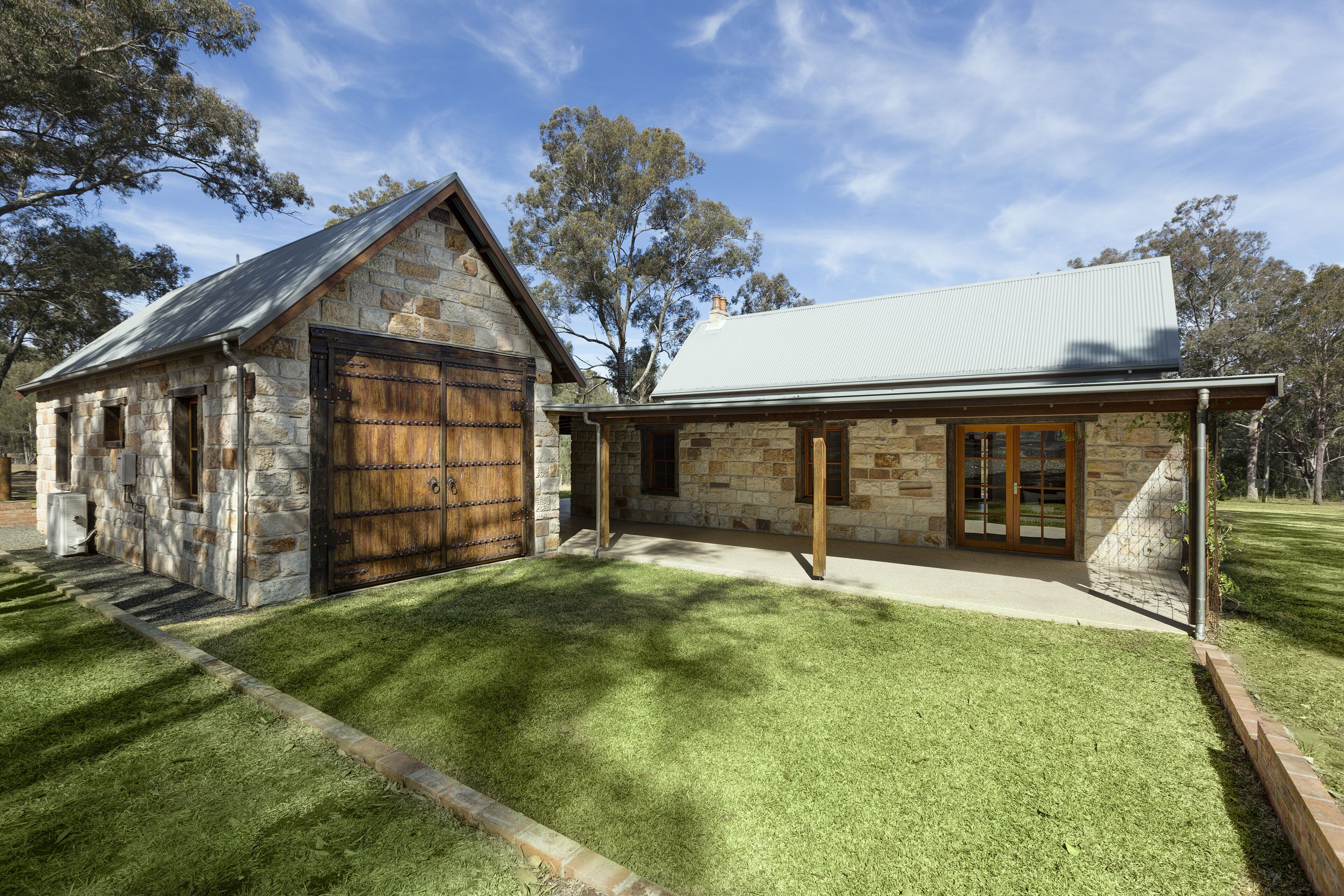 Warraglenn House at Enzo Estate — image 2