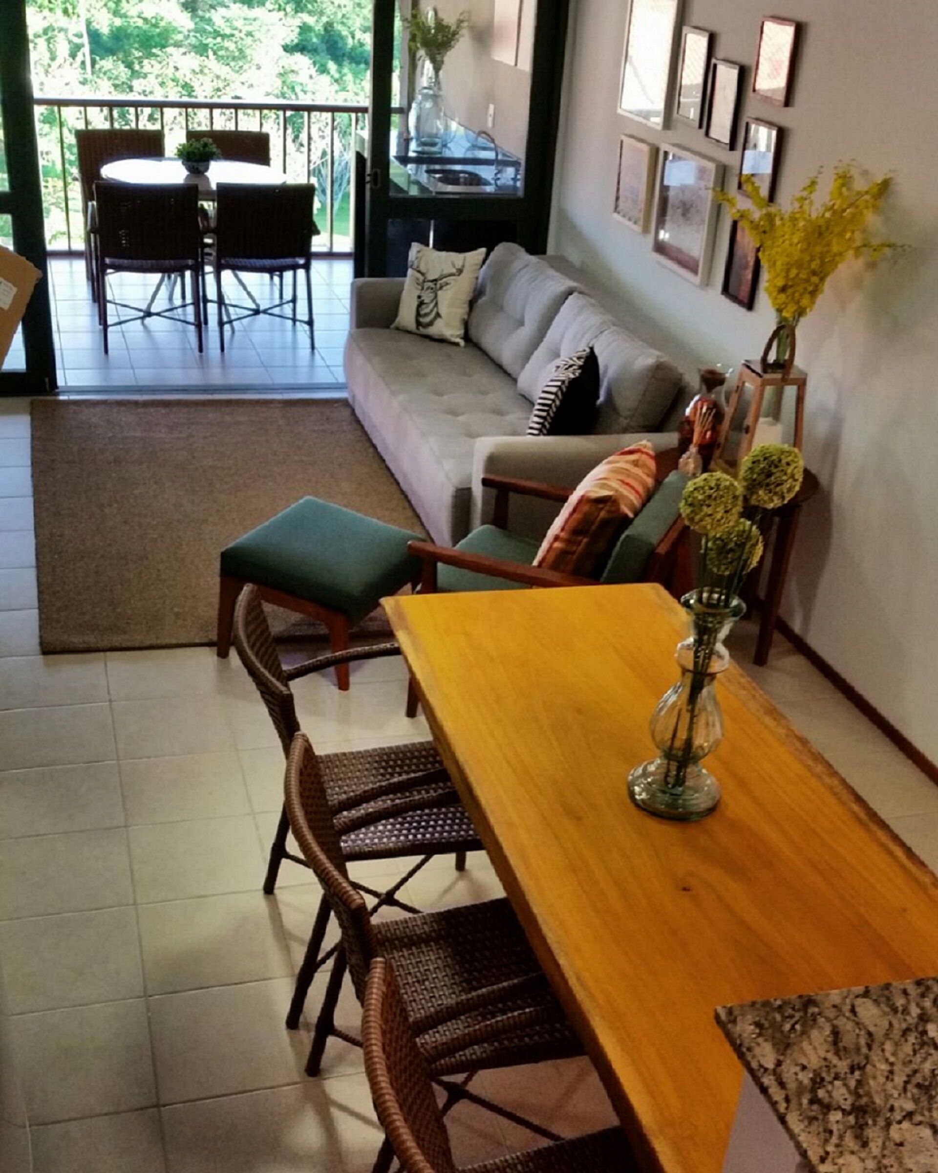 The Best Flat in the field, in the best Condominium in the City (with security SCREENS)