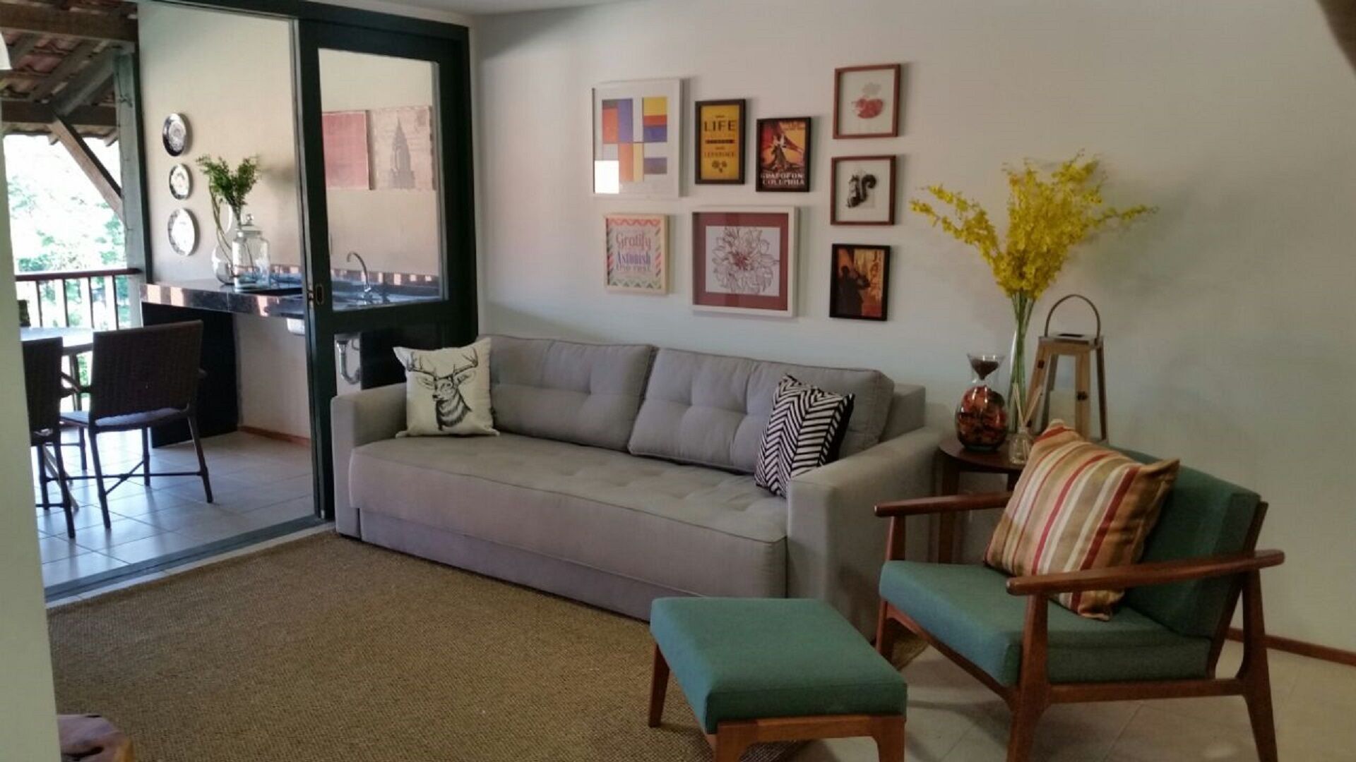 The Best Flat in the field, in the best Condominium in the City (with security SCREENS)