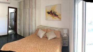 4 bedrooms, WiFi, bed sheets