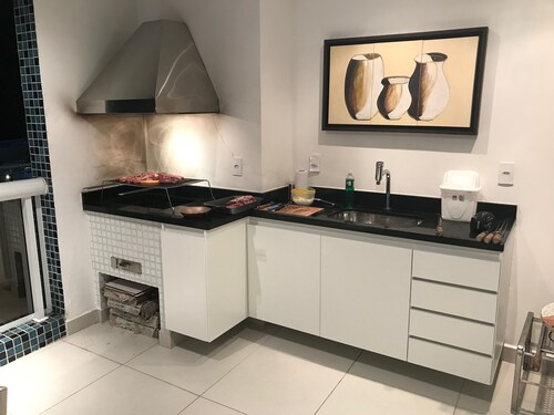 Renovated building, 150m2, 4 bedrooms-air-cond, terrace and barbecue, standing in the sand.