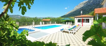 Villa con piscina climatizada y jacuzzi en el oasis de paz y tranquilidad