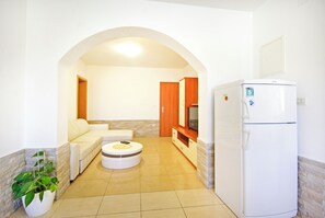 Smart TV, fireplace - Vila With Heated swimming Pool And Jacuzzi In The Oasis Of Peace And Quiet (Vrgorac)