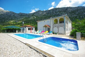 Outdoor pool, a heated pool