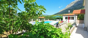 Villa com Piscina Aquecida e Jacuzzi no Oásis de paz e Tranquilidade