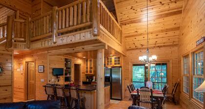 Ylellinen seetrimökki järvellä, lämmitetty uima-allas ja poreallas. Lähellä hiihtokeskusta