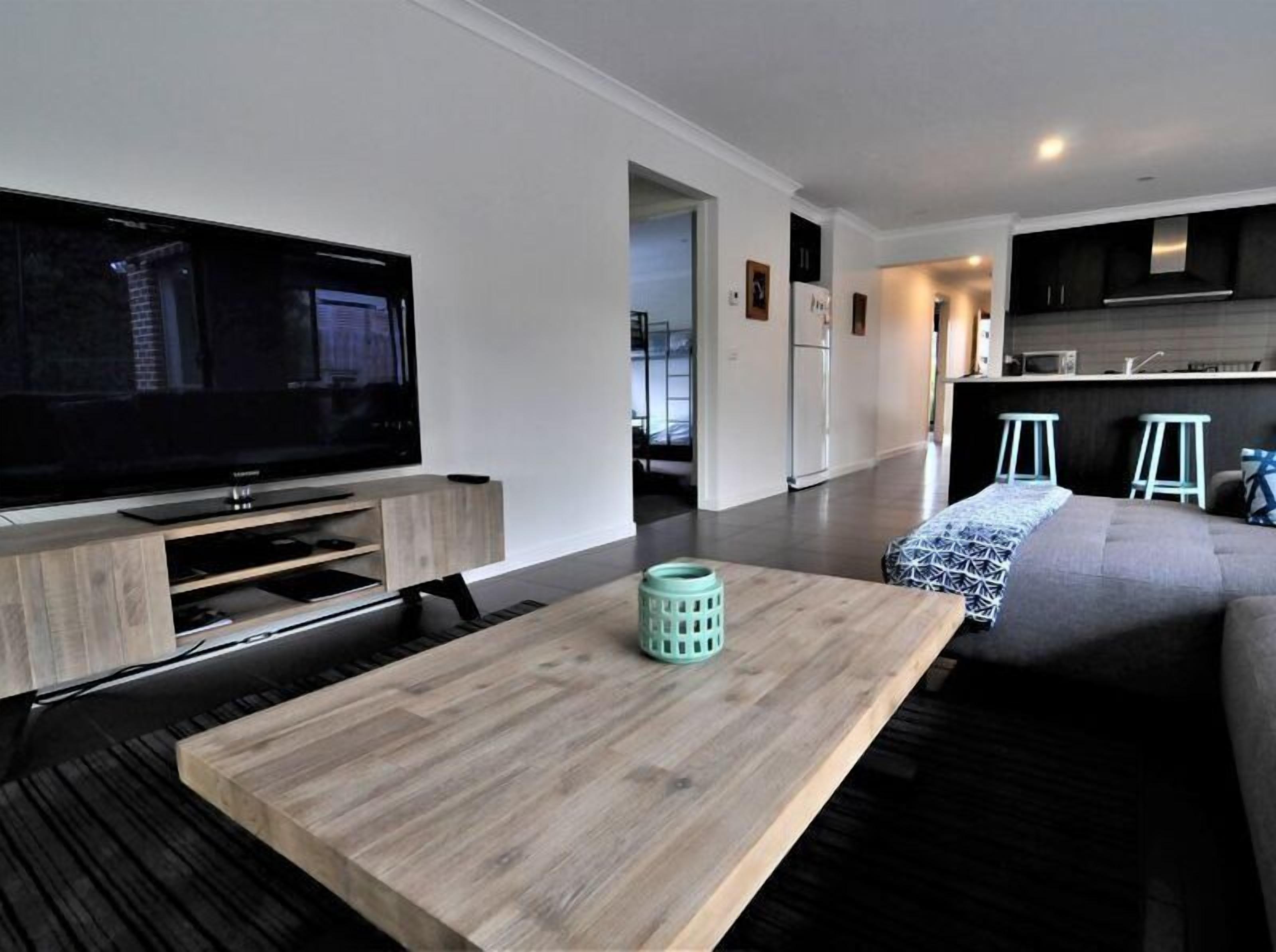 Smart TV, video games, DVD player, video library