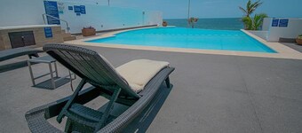 The Best Location on the Malecon- Horizon 1601