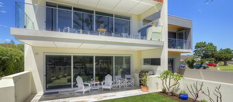 Beachside 880 beachfront luxury Apartment with Sunset views from the balcony.