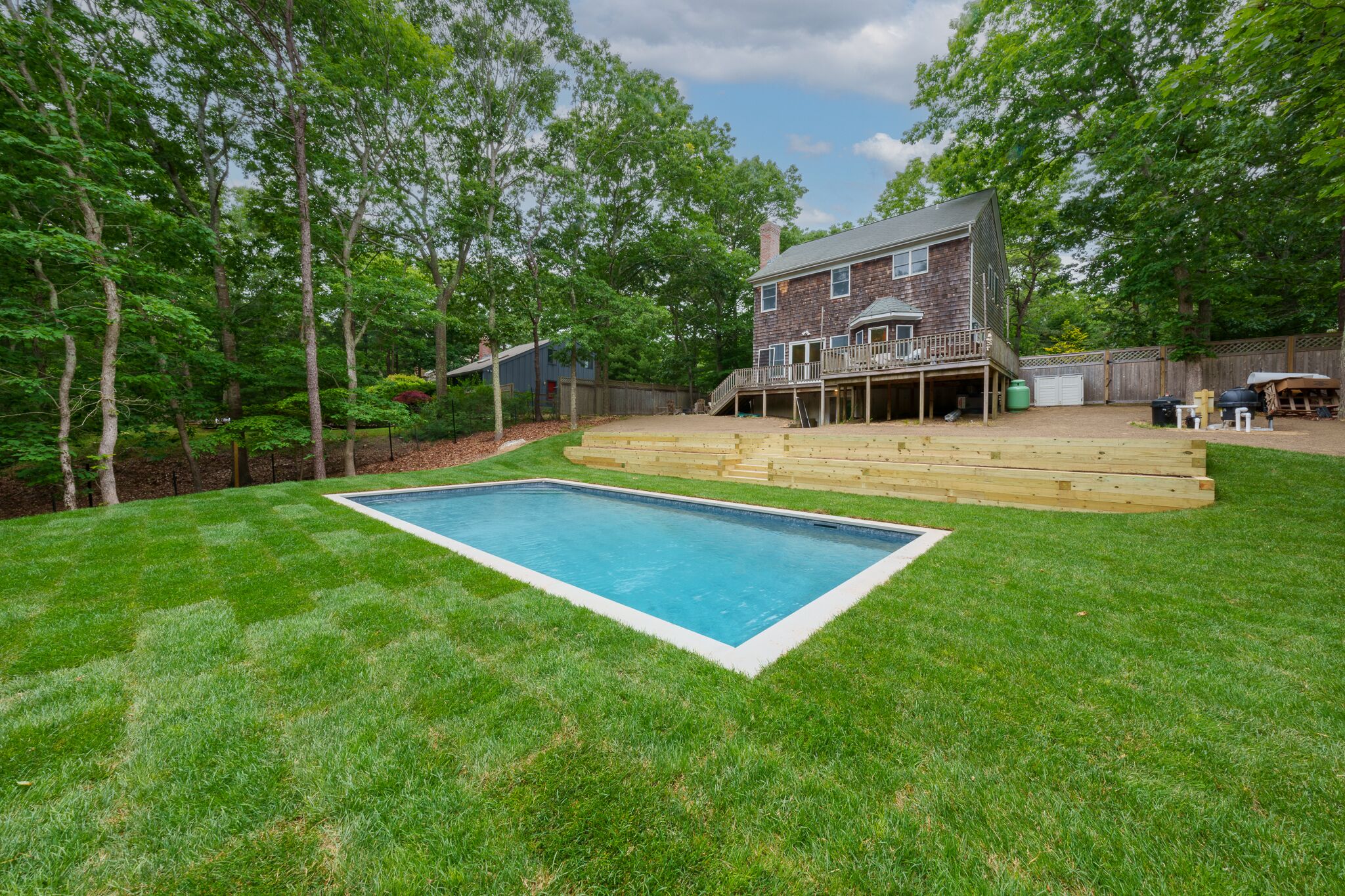 NEW POOL East Hampton traditional home with modern amenities-close to town/beach