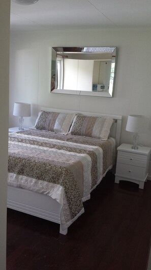 2 Schlafzimmer, Bügeleisen/Bügelbrett, kostenloses WLAN, Bettwäsche