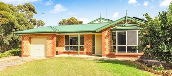 Holiday Close to the Beach Park Swimming Centre