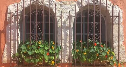 Paradise in Provence- A Quiet Retreat (3BR) with Pool, Terrace, Barbecue, Garden