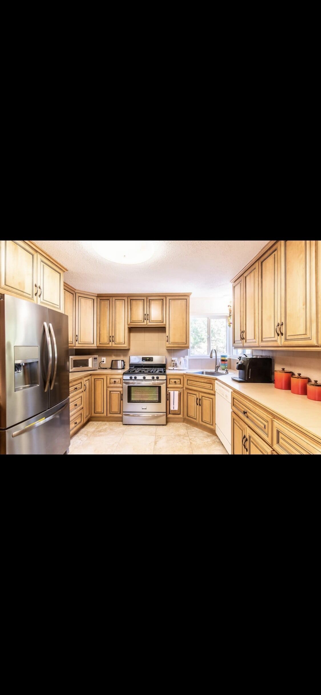 Cabin in a culdesac with lots of PARKING