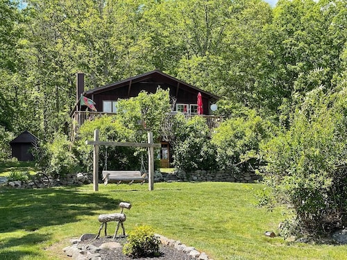 Are you ready to relax and enjoy the fresh mountain air in privacy? 