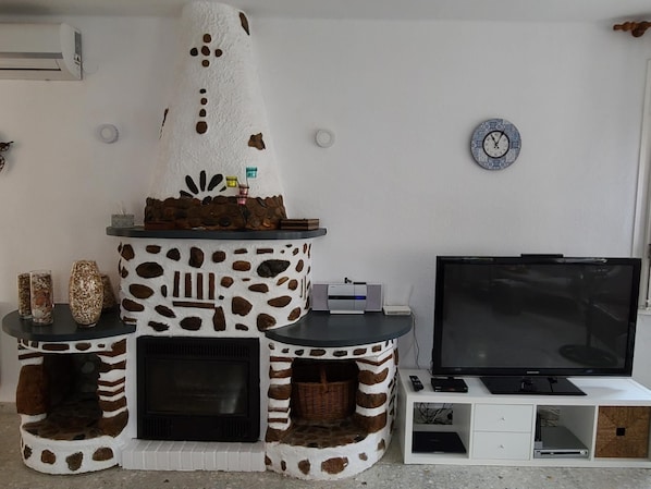 Fernseher, Kamin