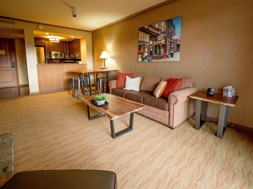 ☀️🏔🏌🏻🚲Unique ONE Bedroom condo with full kitchen & private patio! Unit 2066