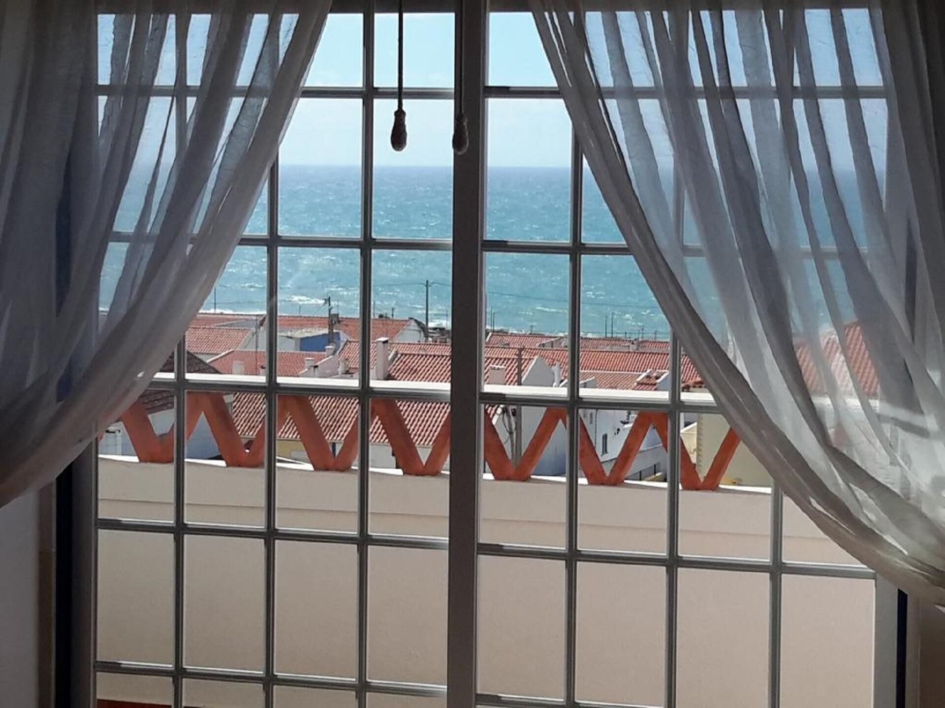Mar à Janela - can host up to 10 people and receive pets