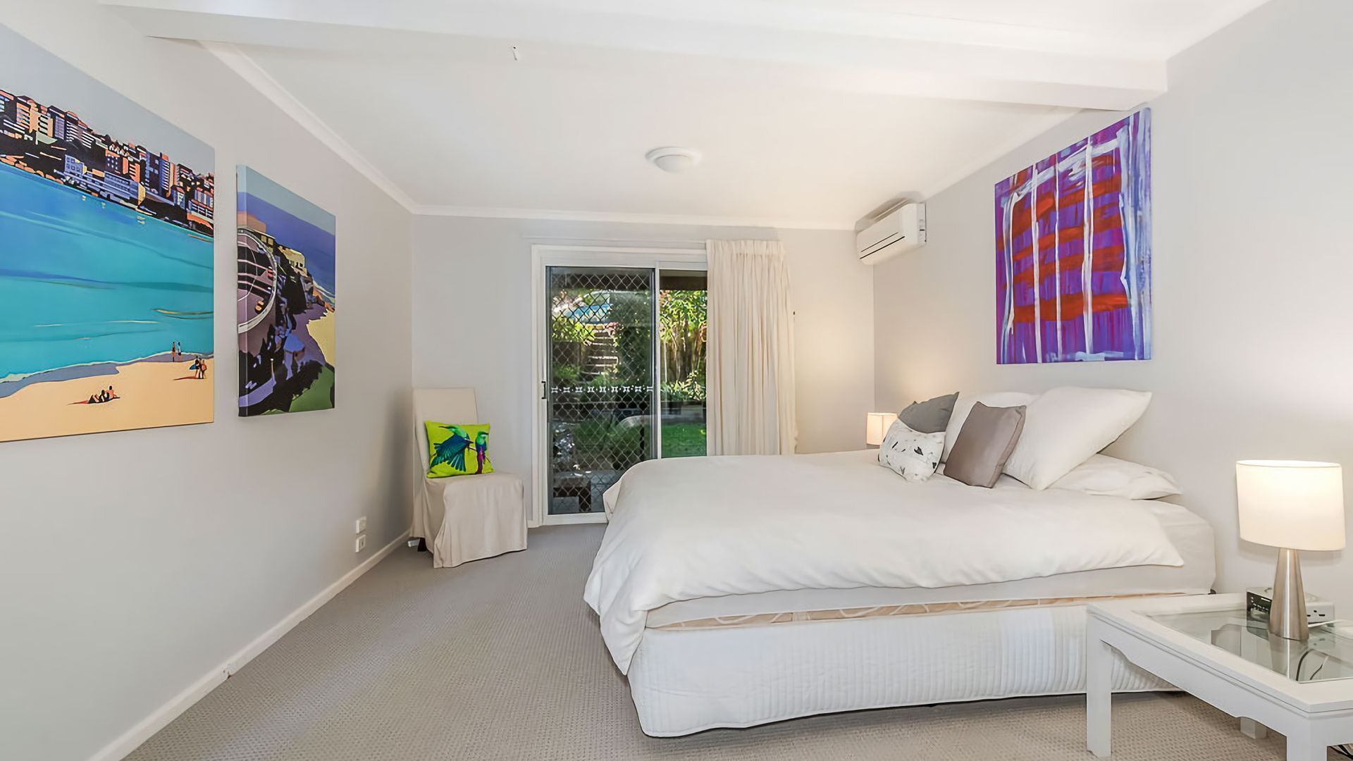Eagles Nest - Nestled up on Noosa Hill with Hinterland View — image 5