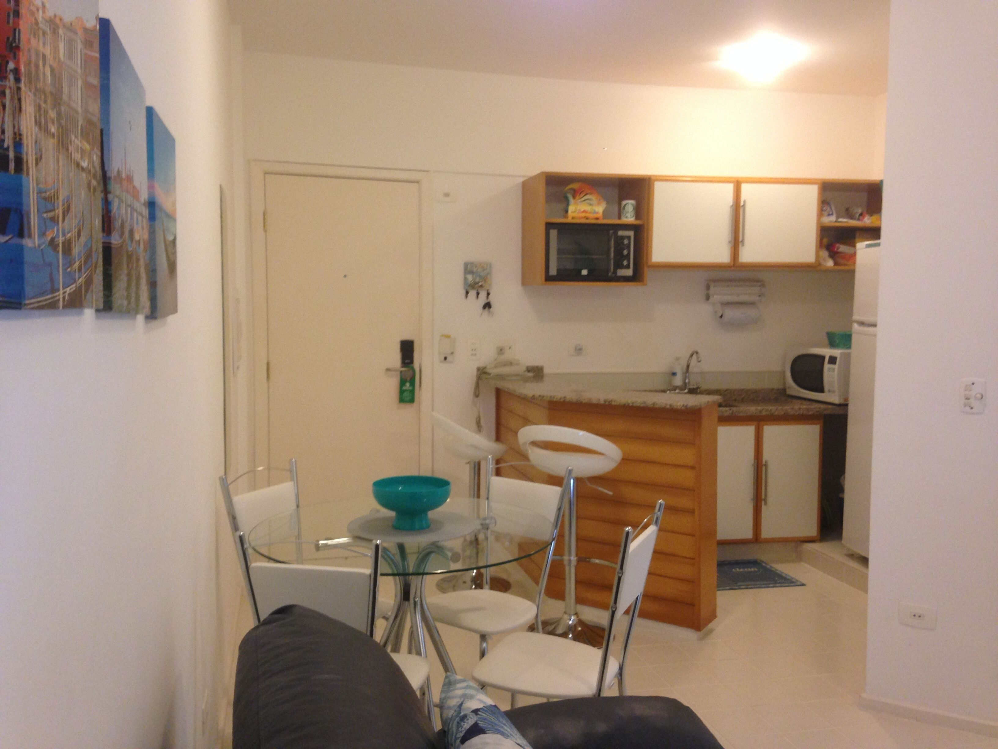 Beautiful Flat 100m from the sea, with air conditioning, services and complete leisure 