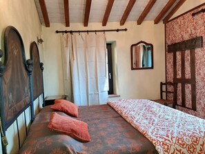 2 quartos, cofres nos quartos, Wi-Fi de cortesia, roupa de cama