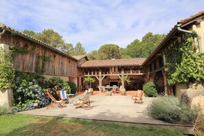 Outdoor dining - Mansion - RIMBEZ ET BAUDIETS (Rimbez-et-Baudiets)