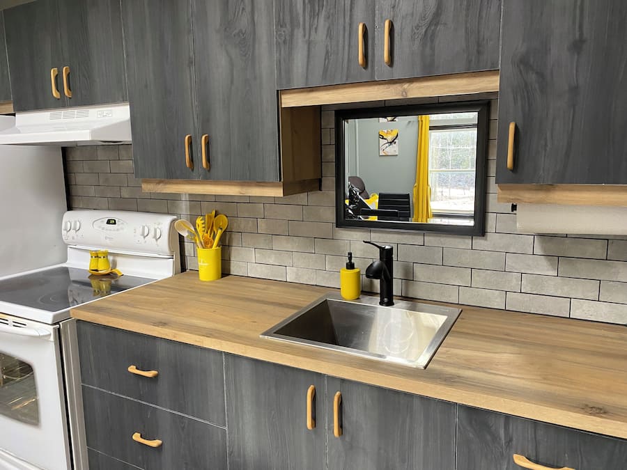 Basic Apartment | Private kitchen | Fridge, microwave, coffee/tea maker, electric kettle