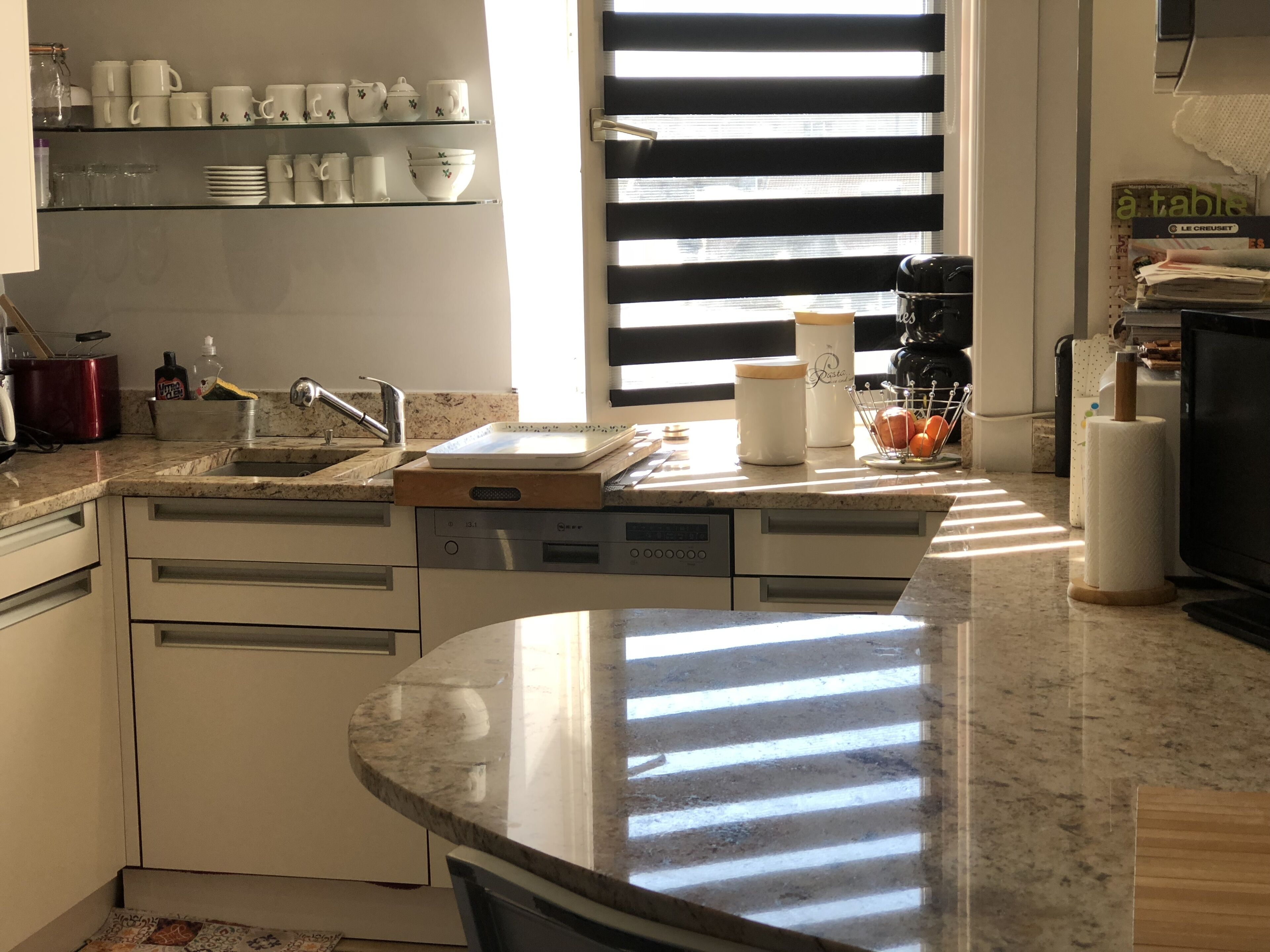 Hausmannian apt downtown 140 M2