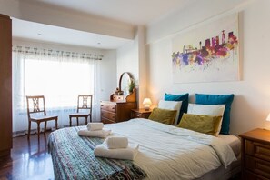 2 bedrooms, iron/ironing board, travel cot, free WiFi