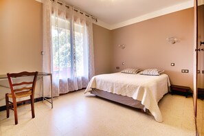 2 chambres, fer et planche Ă repasser, lit parapluie, Wi-Fi gratuit