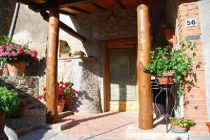 تفاصيل الفندق من الخارج