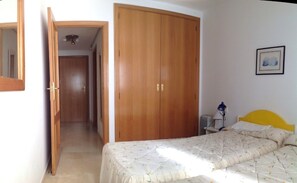 2 Schlafzimmer, Bügeleisen/Bügelbrett, kostenloses WLAN, Bettwäsche