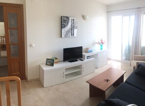 TV, bordtennis og bøker